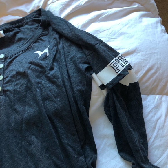 Victoria’s Secret PINK lounge shirt - Picture 3 of 3